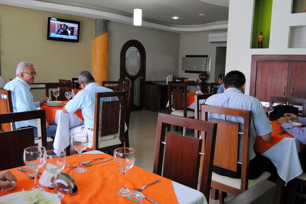 Real Capital Hotel Montería Εξωτερικό φωτογραφία